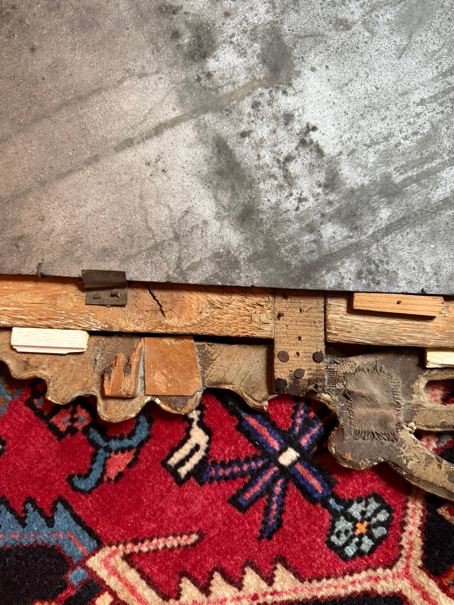 18th century Italian carved giltwood mirror